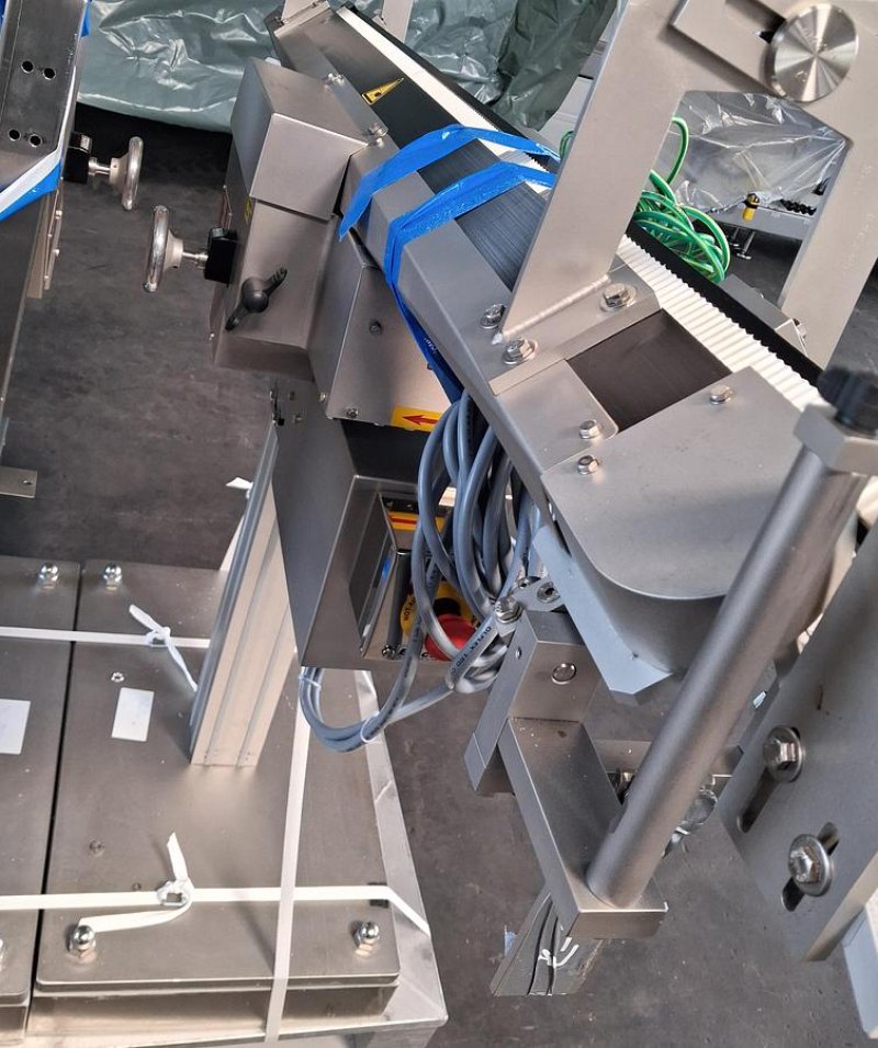 Inova Pharma Systems STS 1500 Edelstahl Zuführ- und Transportsystem