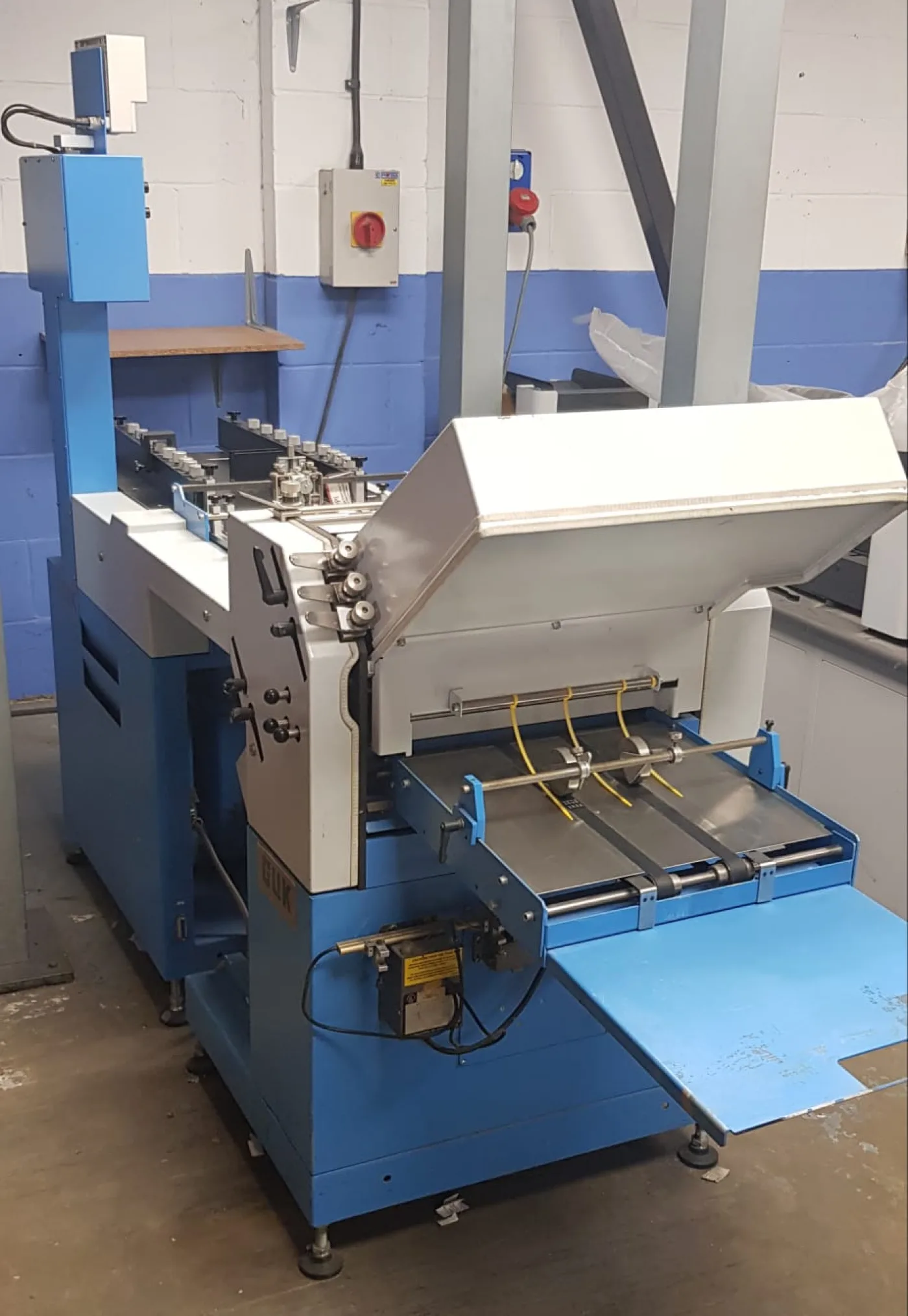 GUK Folder Type SAF36 Bindery & Finishing Machine - 4