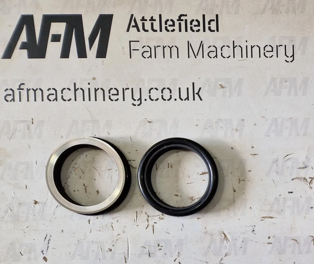 Challenger Mid Roller Seals MT700 and MT800 /175-7513 N / 547913D1 N / 579845D1N