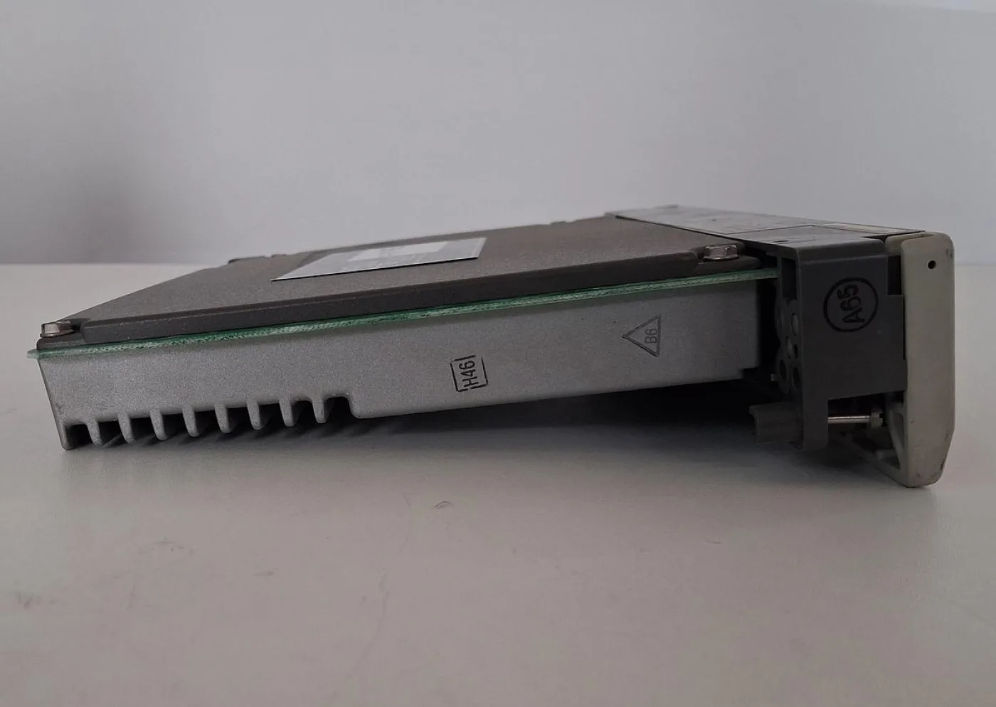 Modicon AS-B825-016 24 VDC Output Module - 5