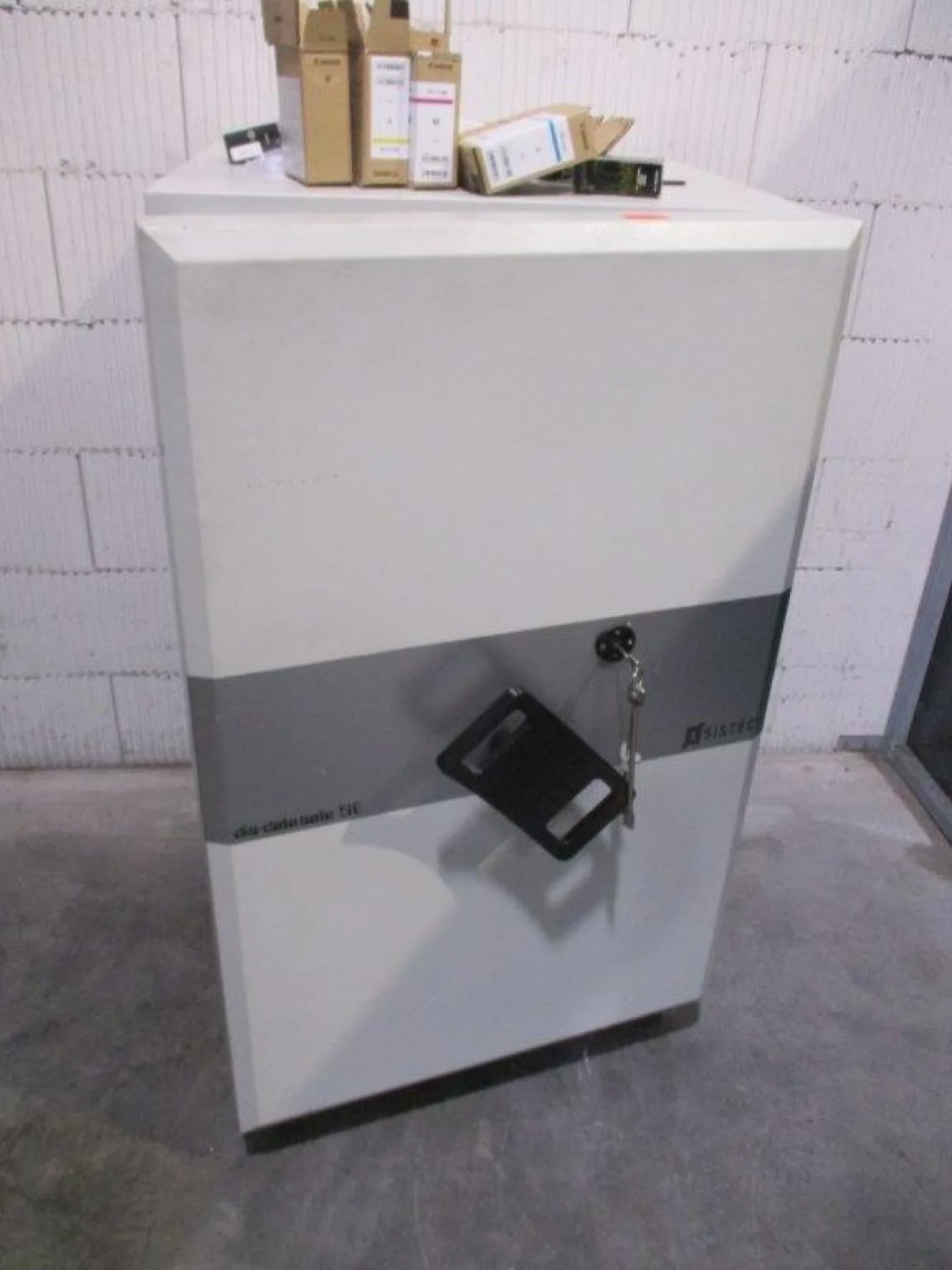 SE 13 Datensafe Tresor SYSTEC 2003 - 1
