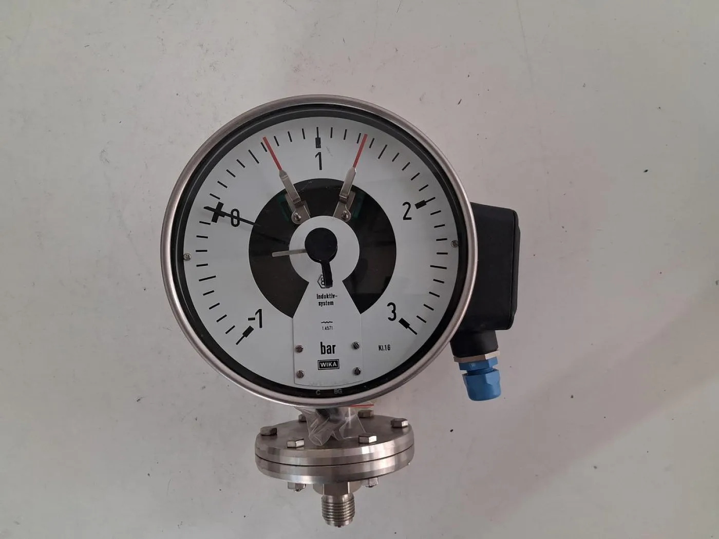 WIKA 831.12 Pressure Gauge -1 to +3 bar with Inductive Contact - 1