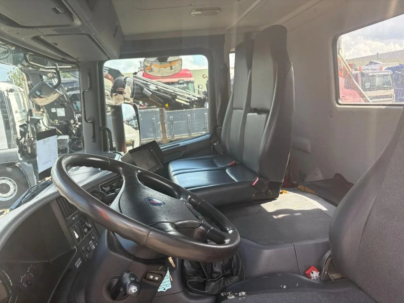 Scania P280 + HIAB 111BS-2 DUO + 6X2 + HOOKSYTEM + EURO 5 + 113,000KM! - 7