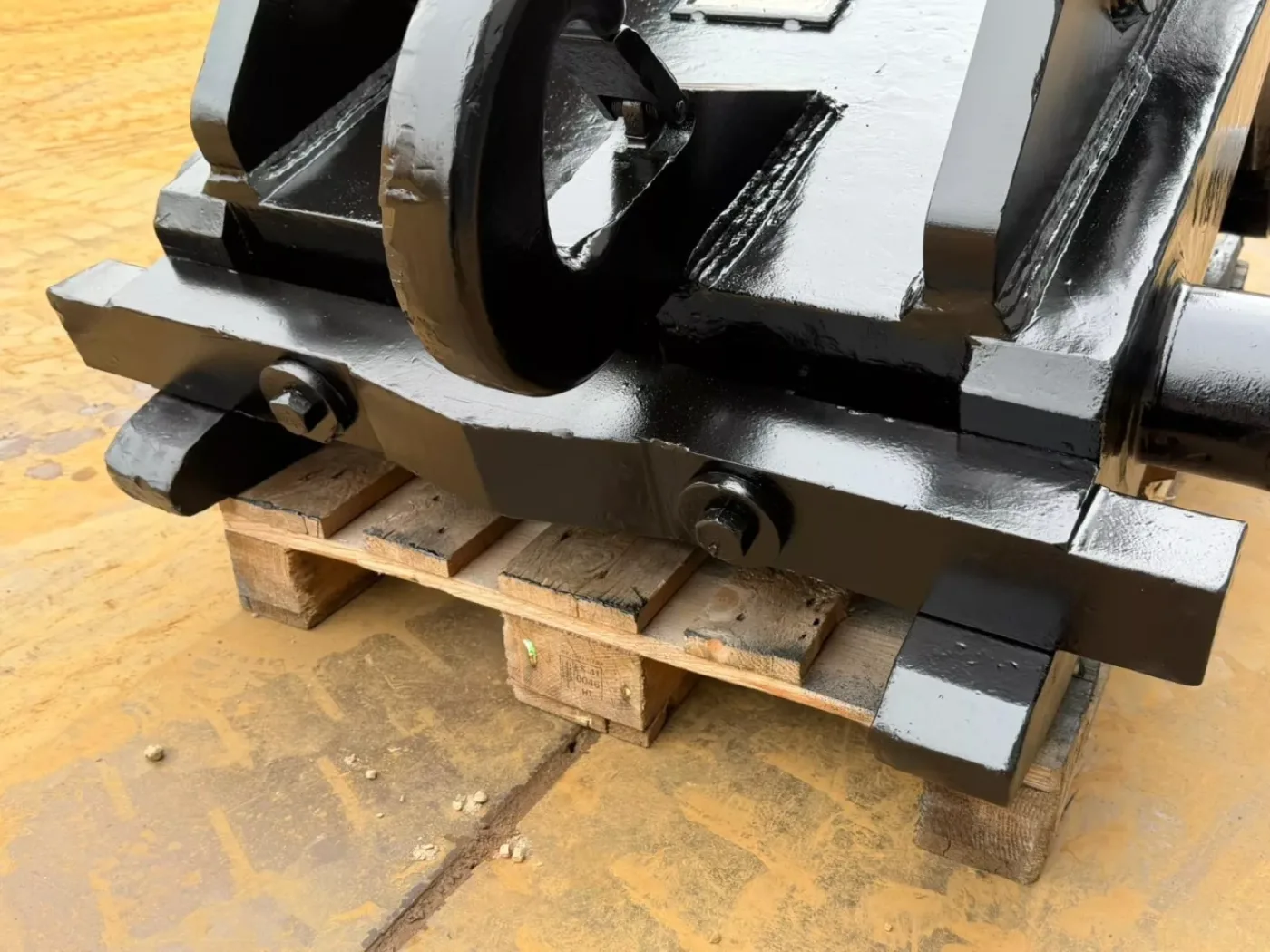 Caterpillar Quick coupler CW70 for 374F - 6