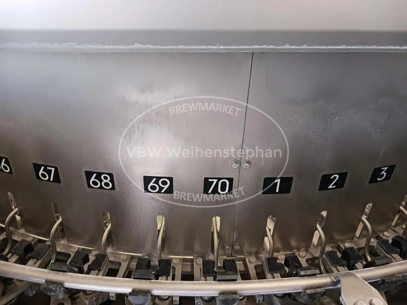 Rinsing, filling and sealing machine - 6