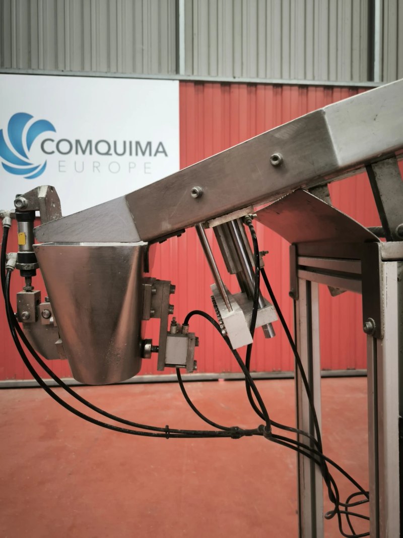 USED SOLID DOSING STATION WITH SCREEN