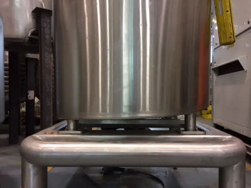 USED 316L STAINLESS STEEL TANK 500 LITERS
