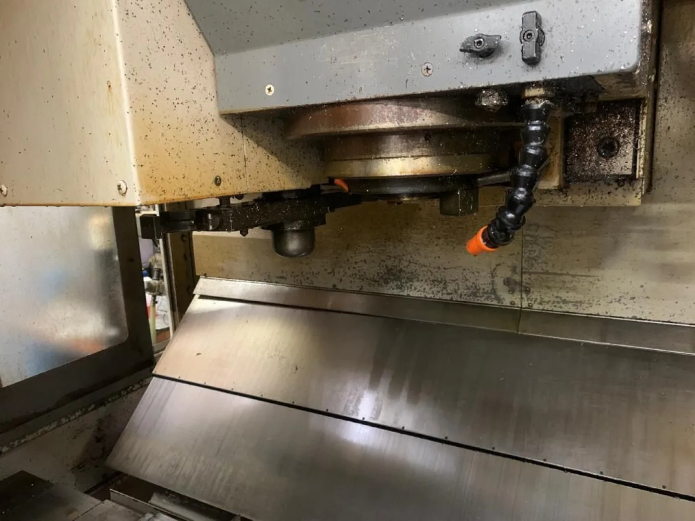 Vertical Machining Center – MORI SEIKI MV-40 B - 2