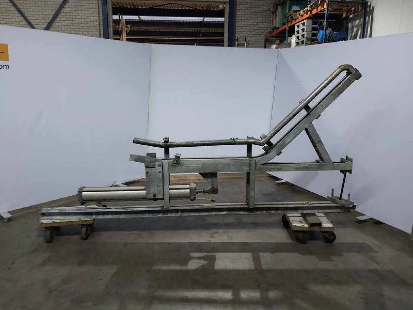 Gambrel lift pneumatic - 3