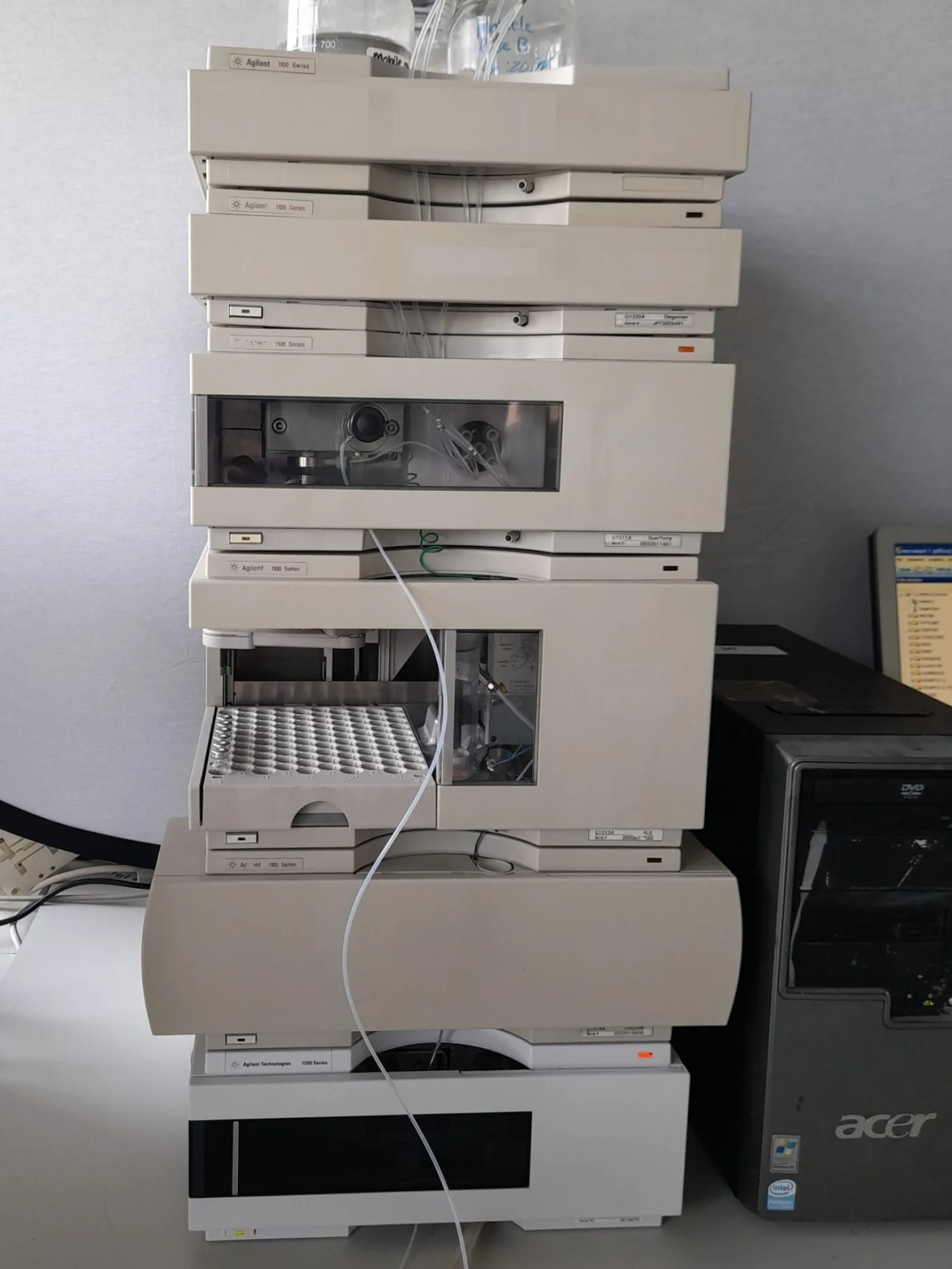 Used Agilent 1100 HPLC systems - 2