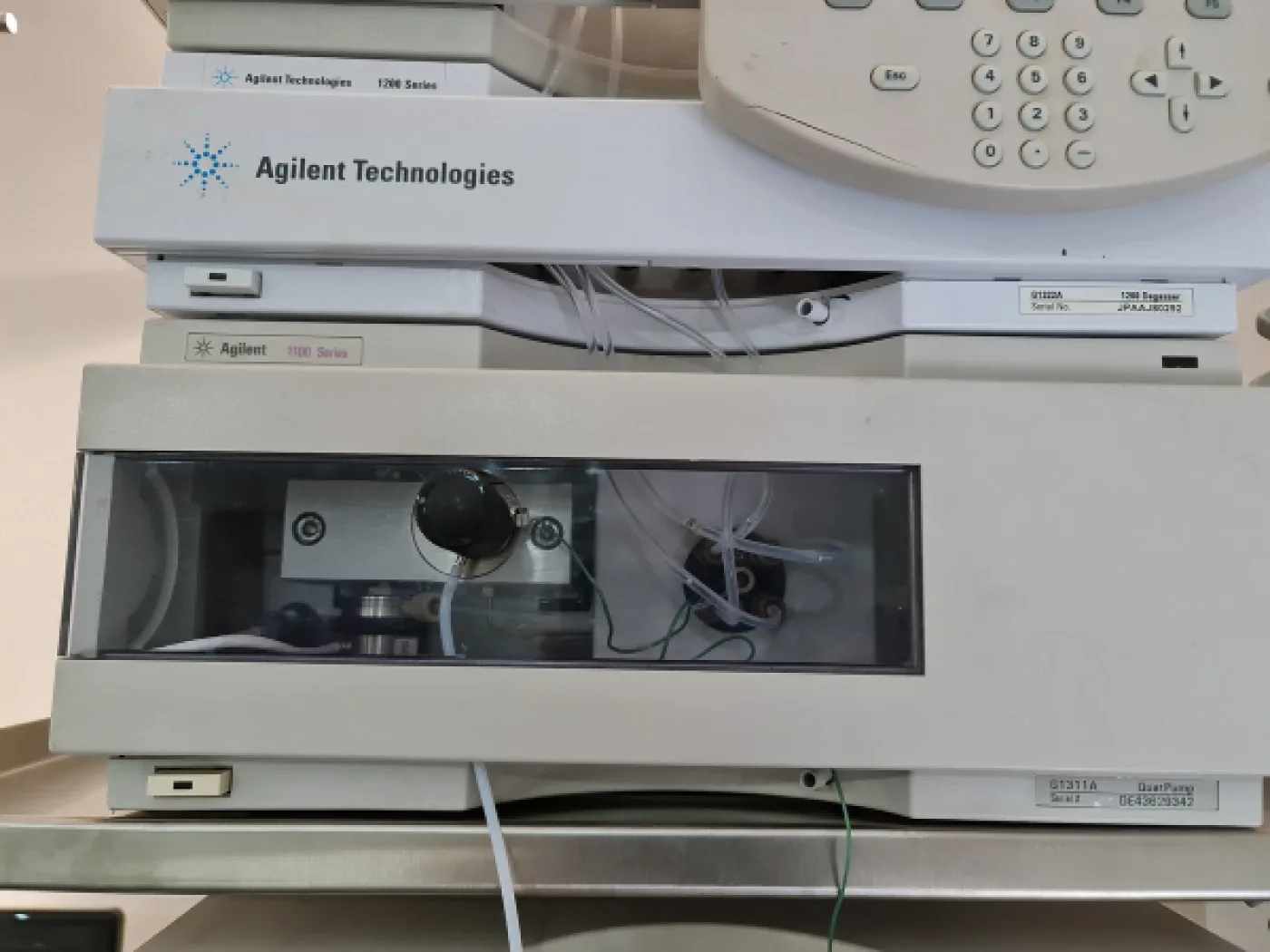 Agilent 1100 HPLC System with Quat Pump and Variable Wavelength Detector - 3