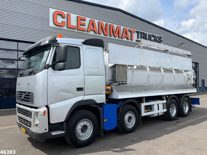 Volvo FH 390 8x4 kolkenzuiger