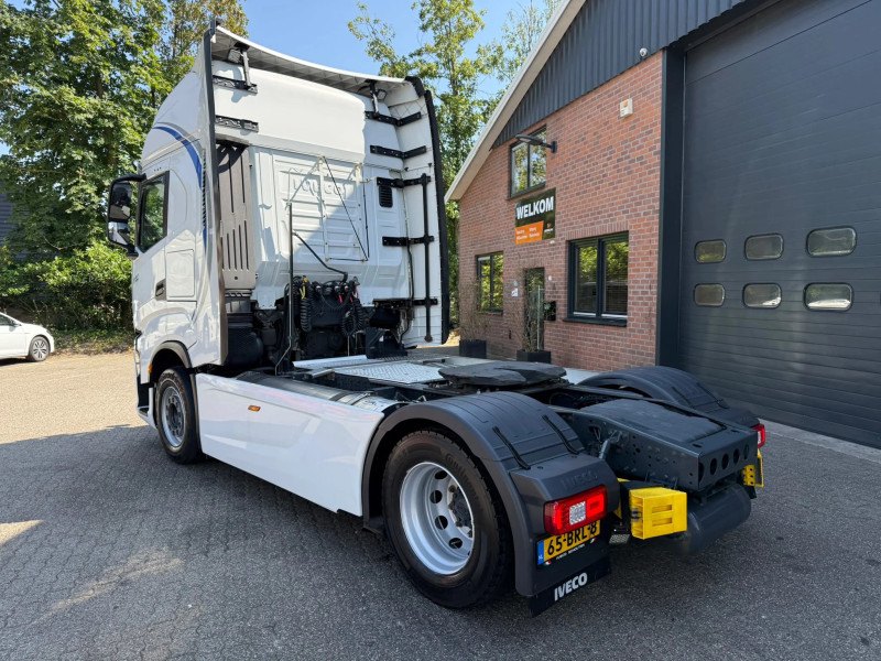 Iveco S-WAY 460 LNG Retarder Leather Upholstery NL Truck APK/TÜV -2027 - Top condition