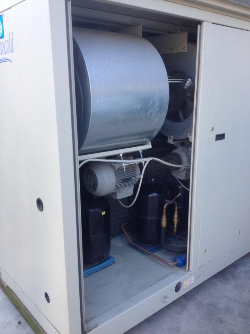 CONDIZIONATORE D’AMBIENTE – THERMOCOLD – MOD. AIRE 276 Z MAND. VERTICALE