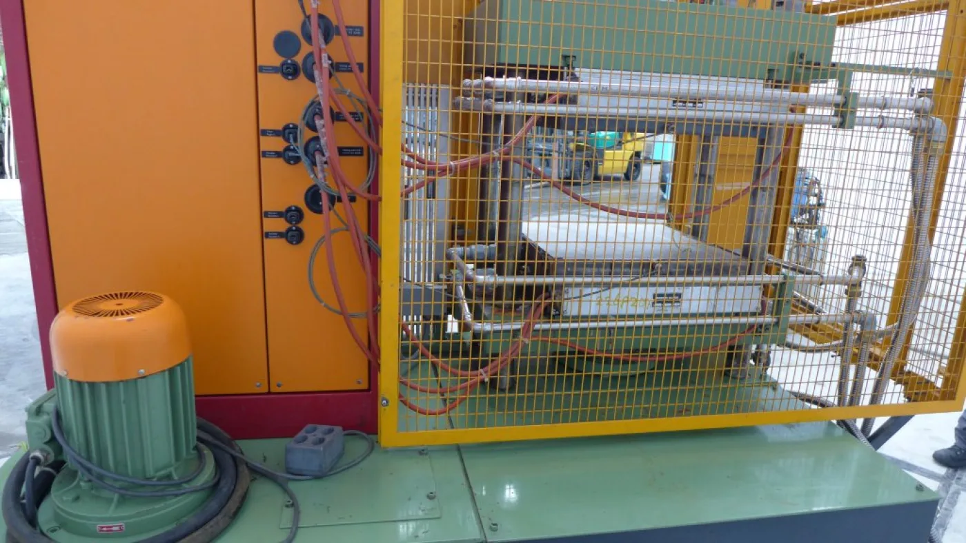 Bucher KHL 50 - Laboratory press - 8