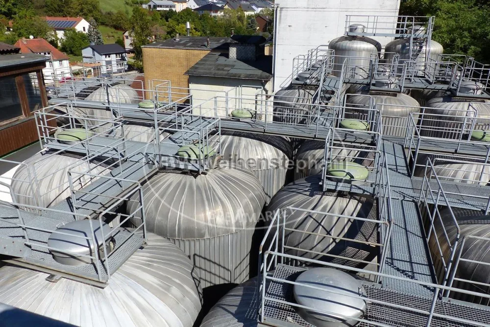 Cylindro-conical fermentation and storage tank (CCTs, 6 tanks)