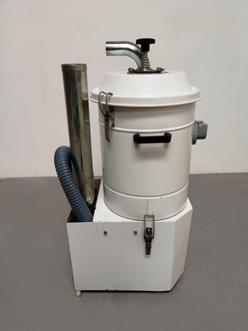 ASPIRATORE INDUSTRIALE PER POLVERI – NILFISK CFM – MOD. 3151
