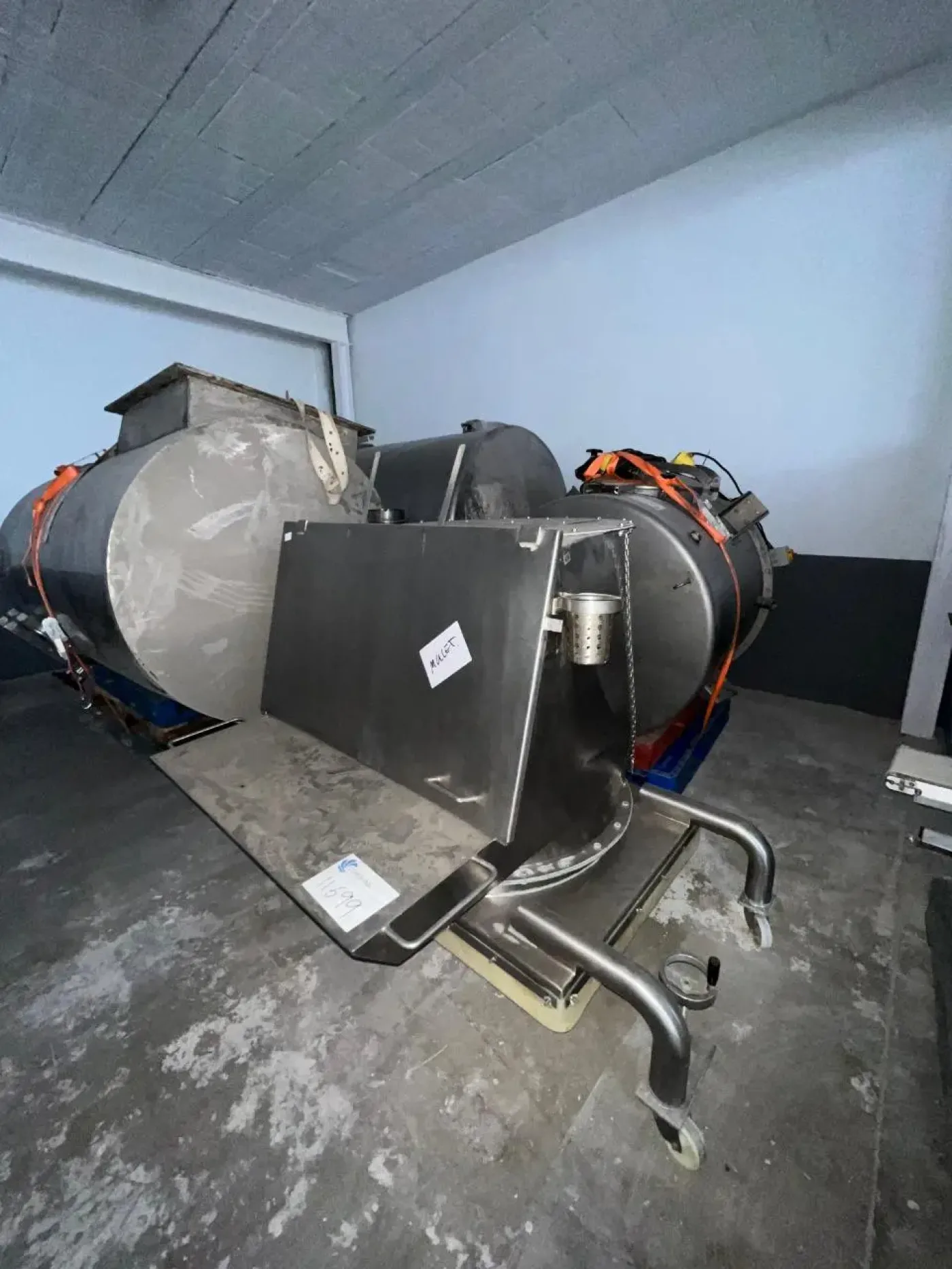 STAINLESS STEEL BACHILLER HOPPER - 6