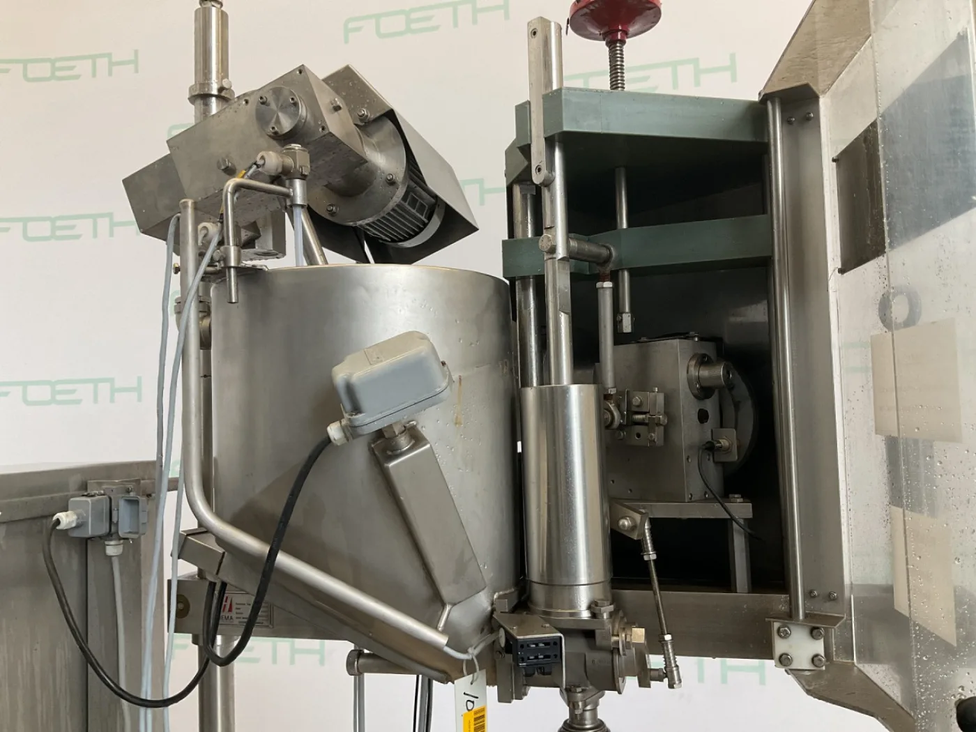 Hema (Sidel) EV - Piston filler - 6