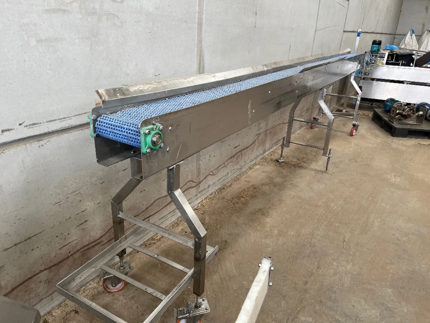 Conveyor 5.3m Long x 220mm - 2
