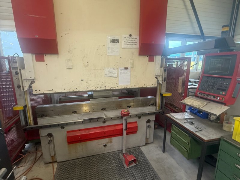 023695 - BEYELER PR 6 1000 KN x 2050 MM