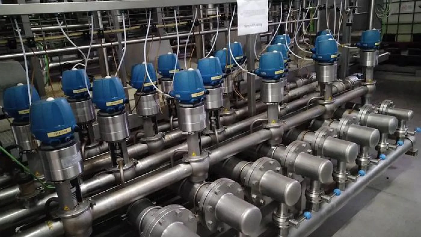 Sistema automático de limpeza e desinfecção CIP GEA - 1
