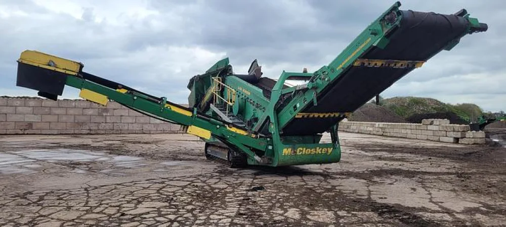 2015 McCloskey R155 High Energy Trommel Screener