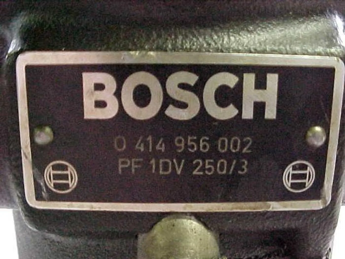 BOSCH FUEL INJECTION PUMP PF1DV250/3 - 3