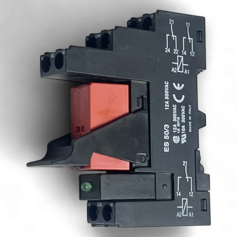 Schrack Relais RT424024 mit Sockel ES 50/3 – Relaisfassung | Relay Socket | Art.-Nr. ES50/3