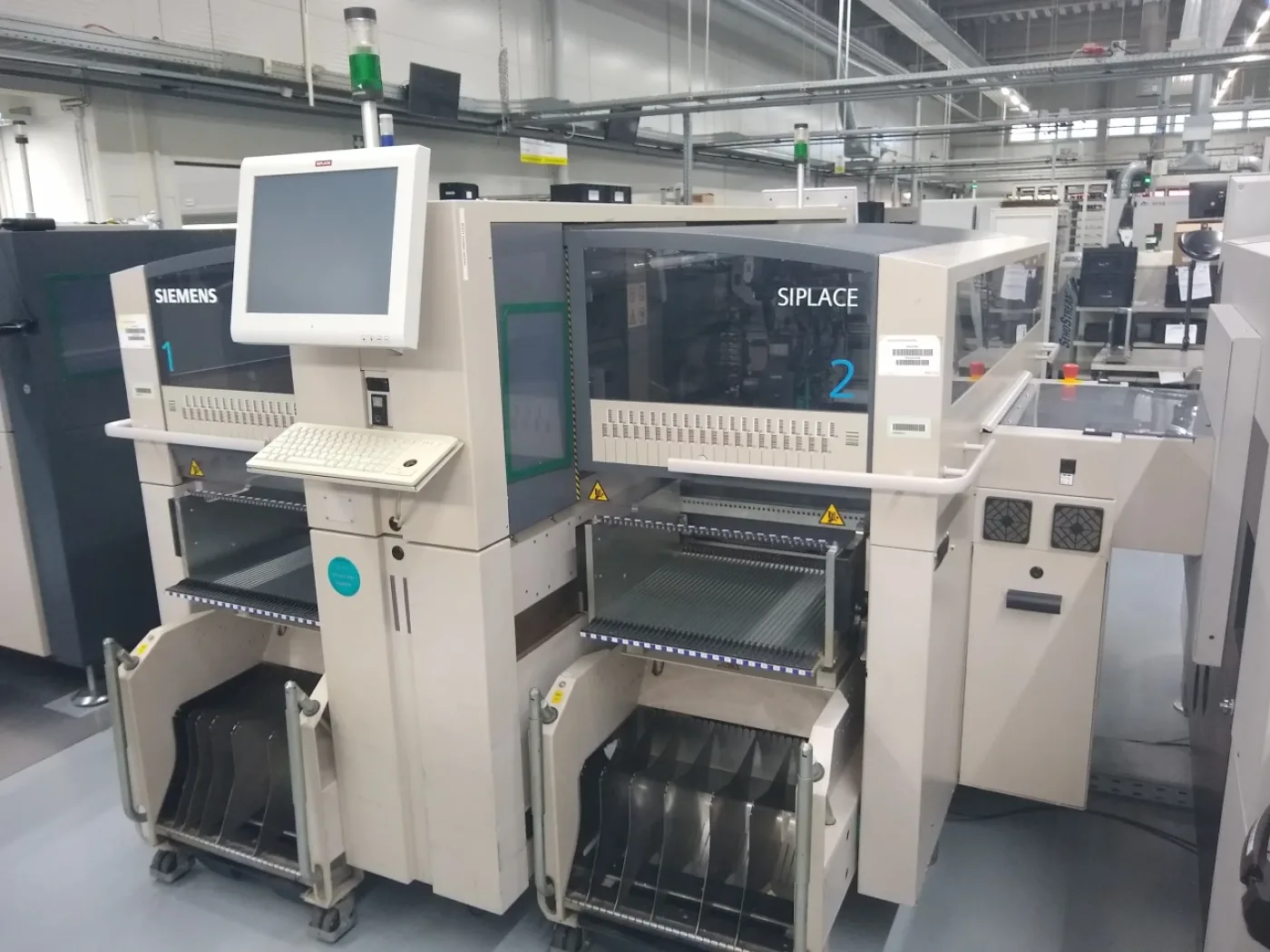 ASM Siplace X2, vintage 2007 with changeover tables - 1