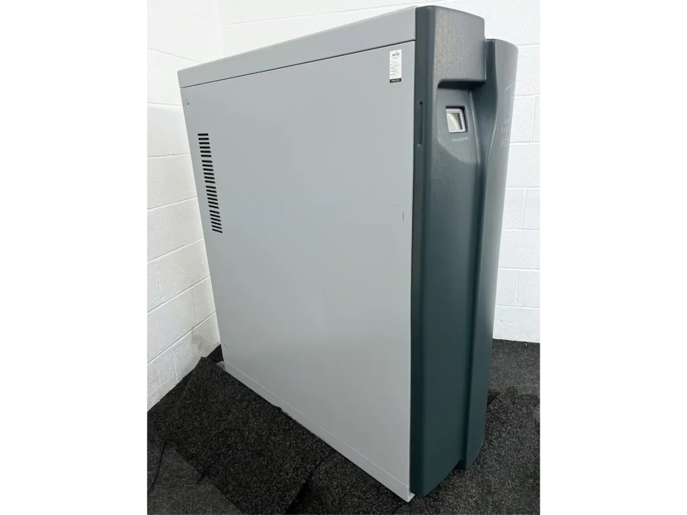 Claind Brezza Nigen LCMS 40.1 Nitrogen Generator - 2
