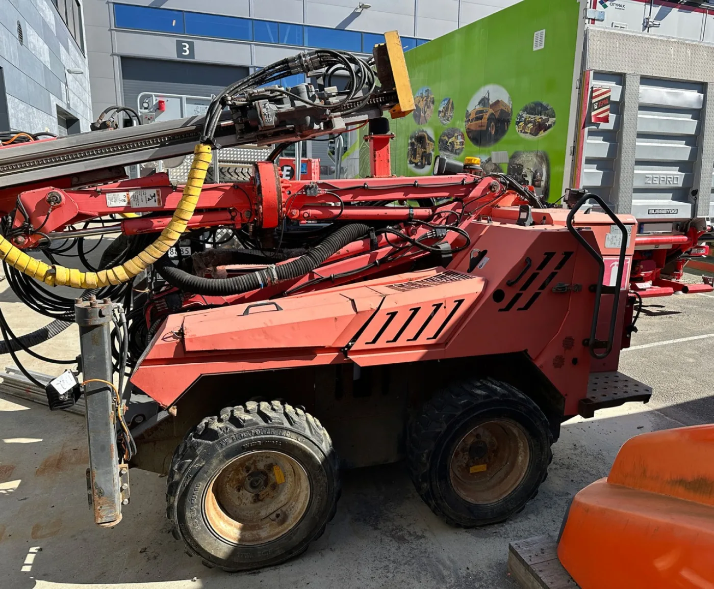 Sandvik Dino DC400Ri Rock Drill - 7