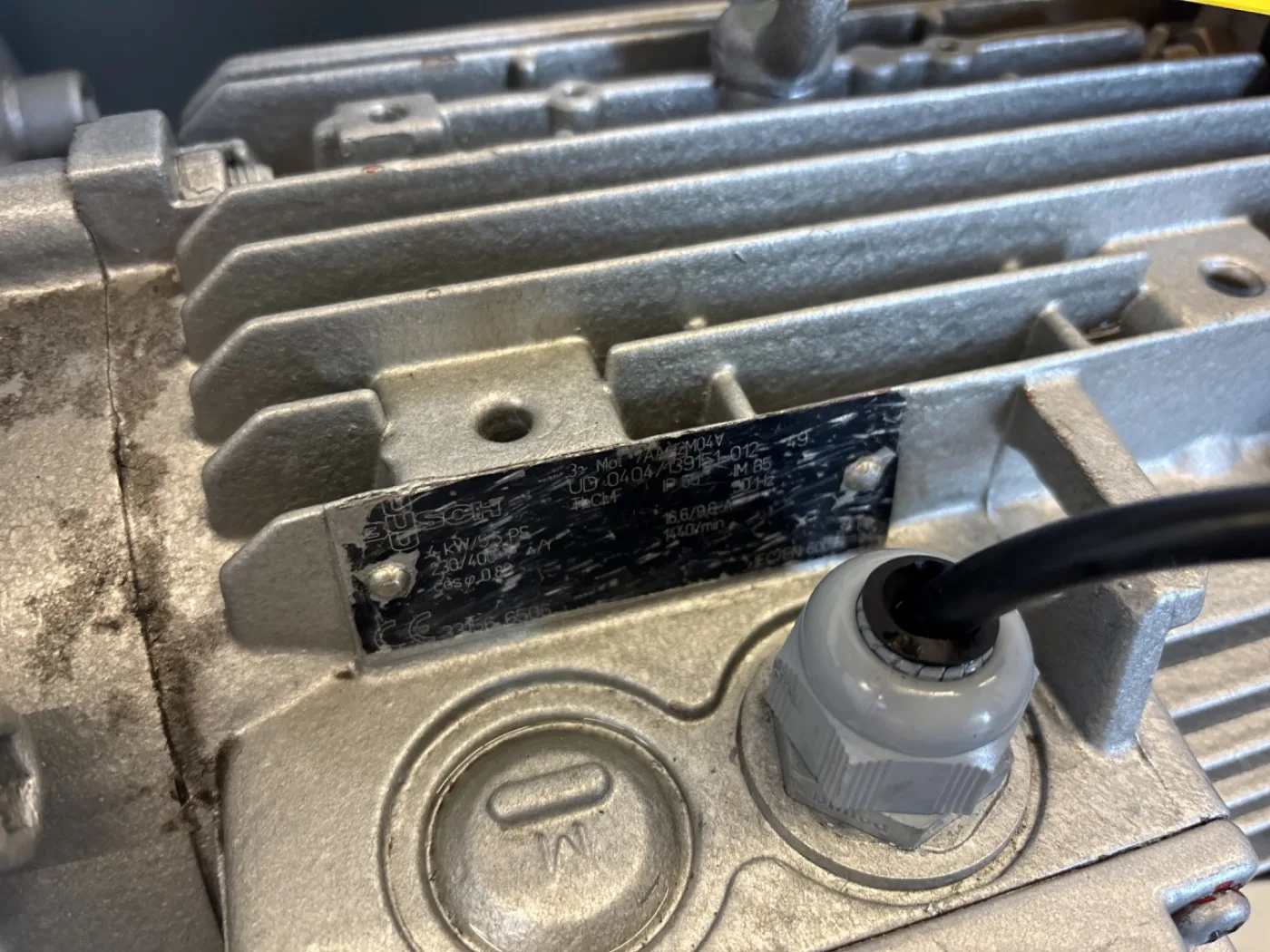 Busch RA 0205 D 50 l QLXX - Vacuum pump - 2