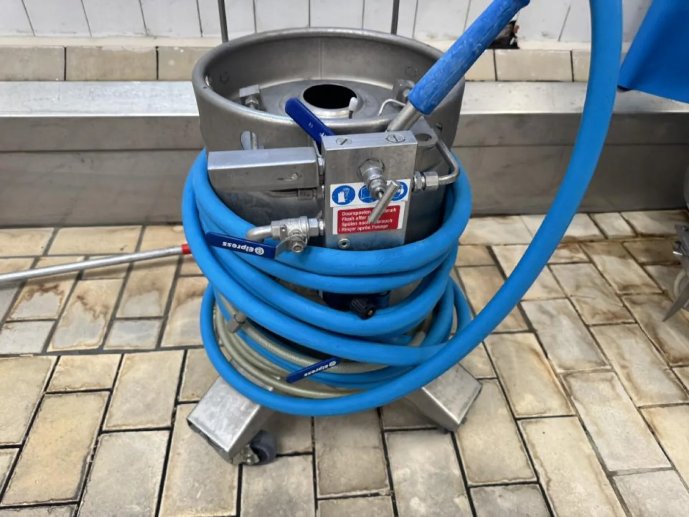 Elpress Mobile sanitary pumping / transfer unit - 1