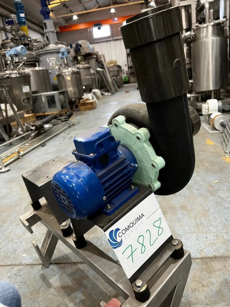 USED 0.12 kW FAN