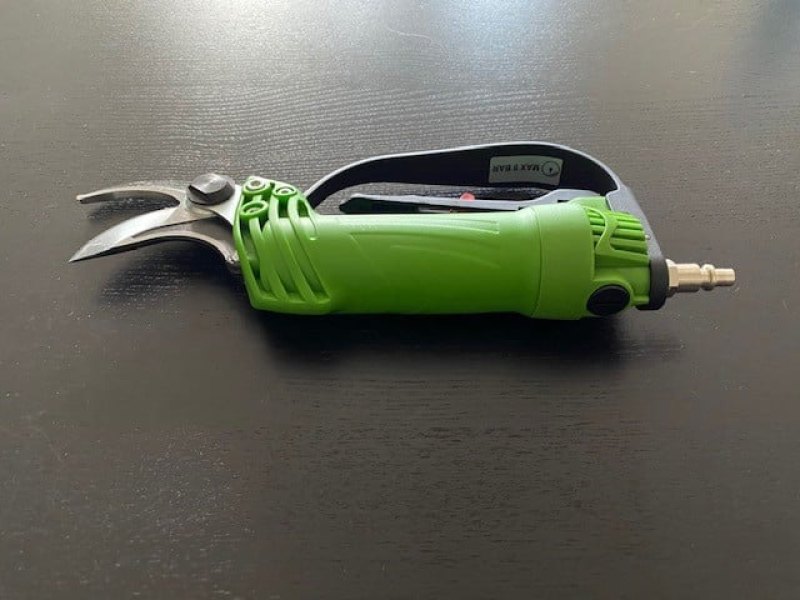 Pneumatic neck and feet cutter, NEW