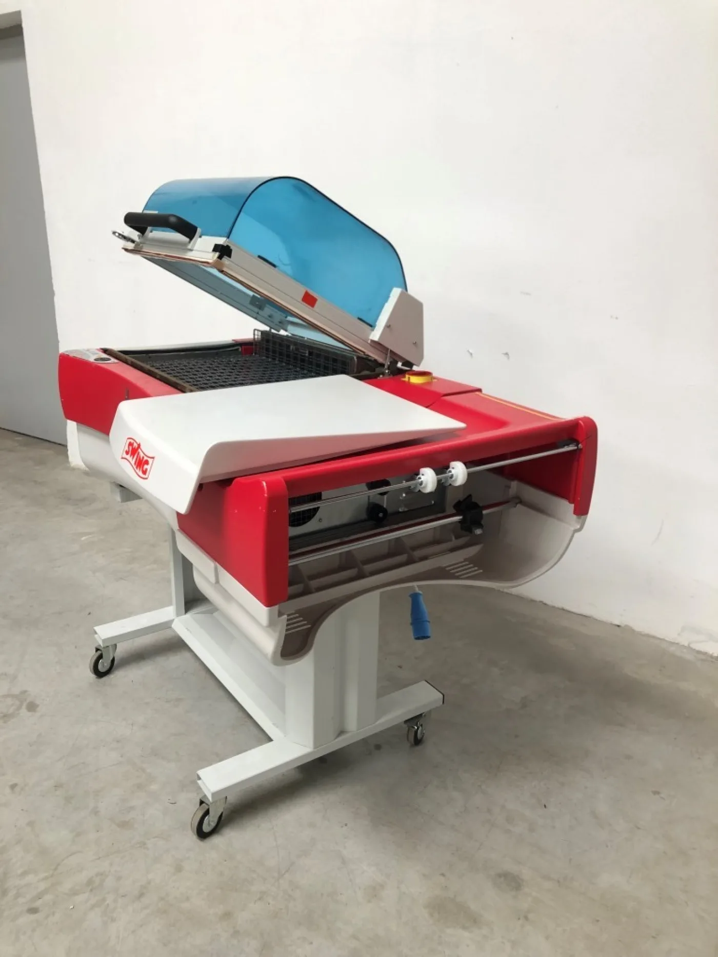 CONFEZIONATRICE SALDATRICE PER TERMORETRAIBILI – ITALDIBIPACK – MOD. SWING 4255 - 3