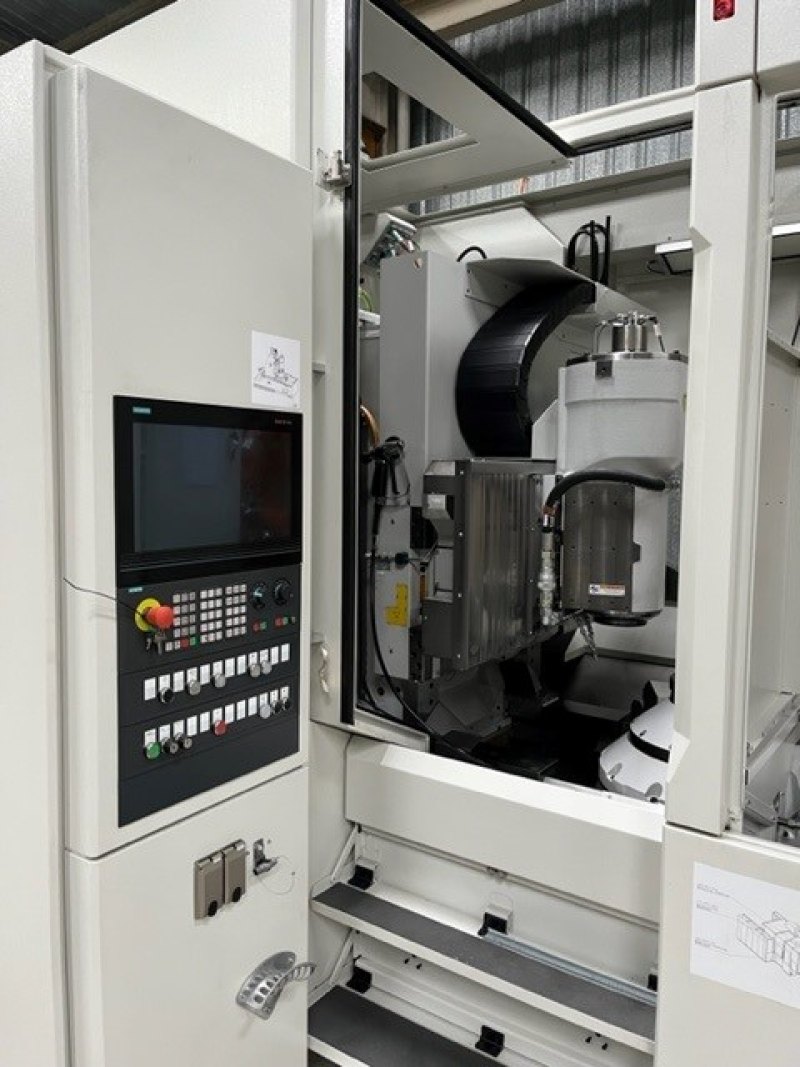 CNC LIEBHERR LK200 – GEAR SKIVING MACHINE
