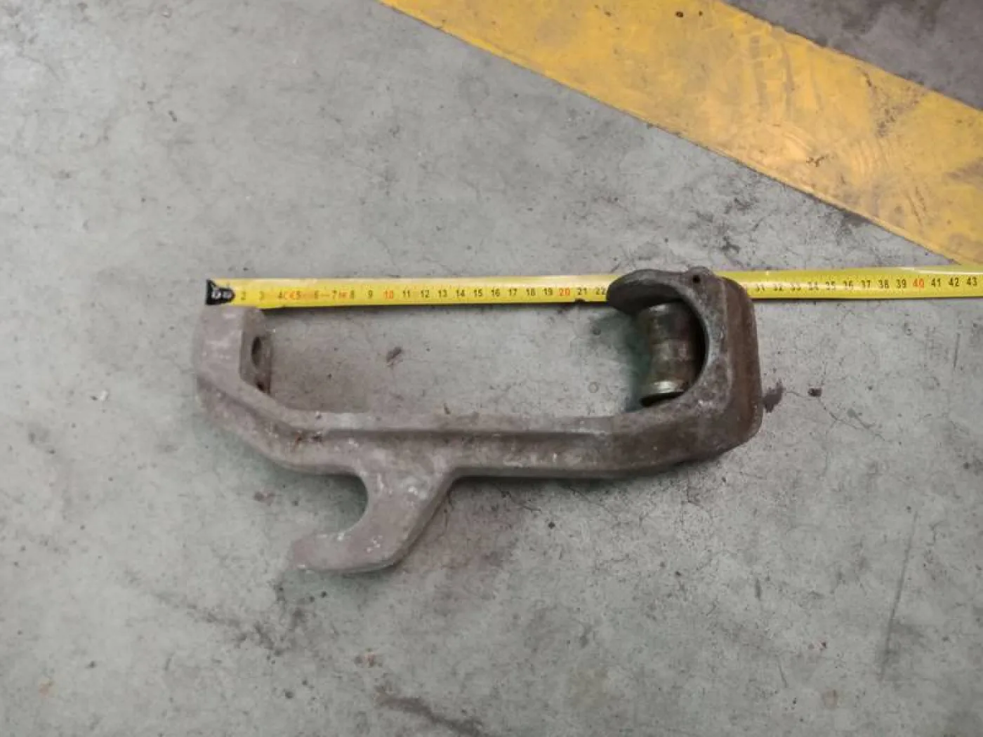 Upper hook - 2