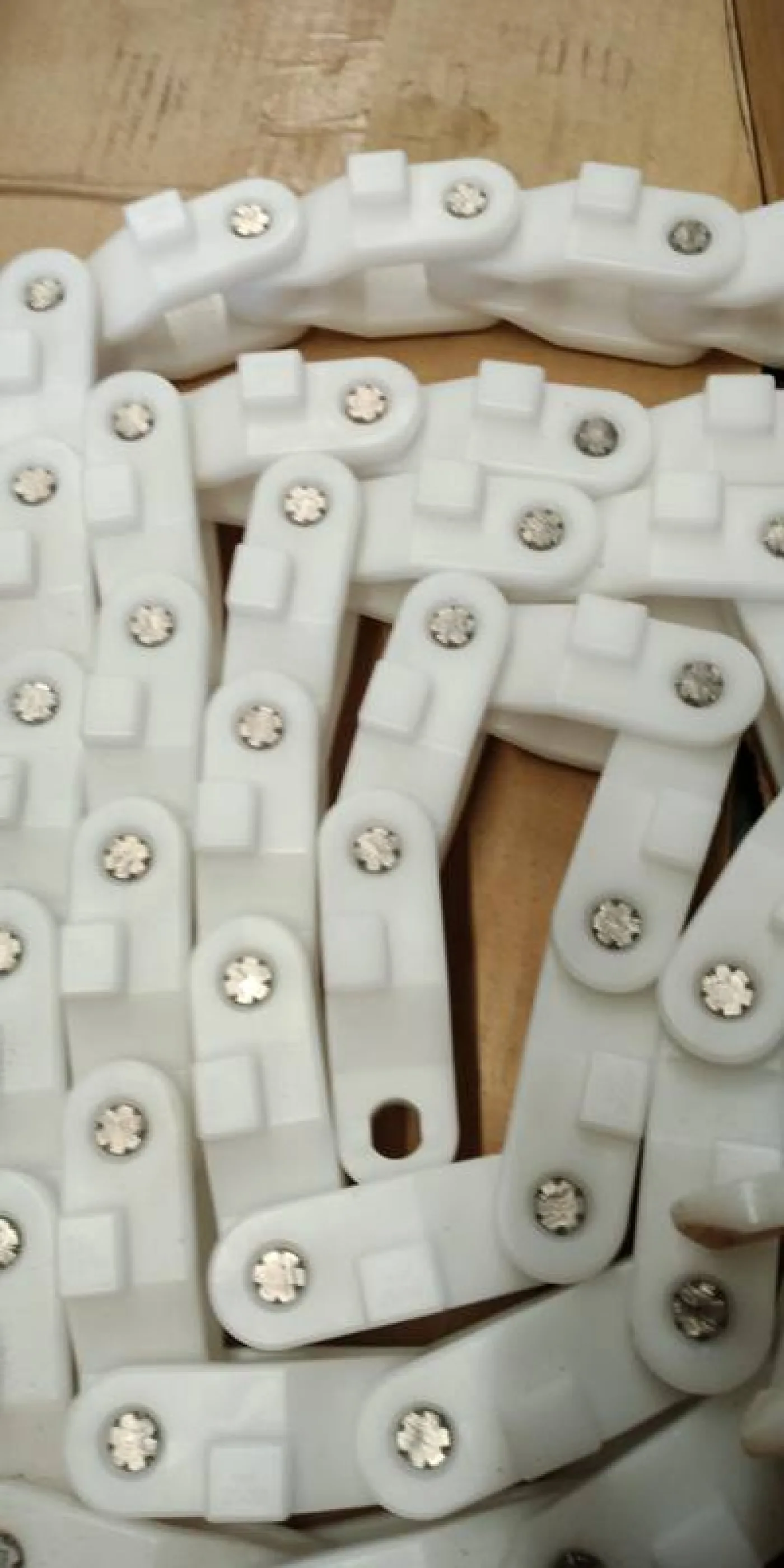 Plastic chain - 1
