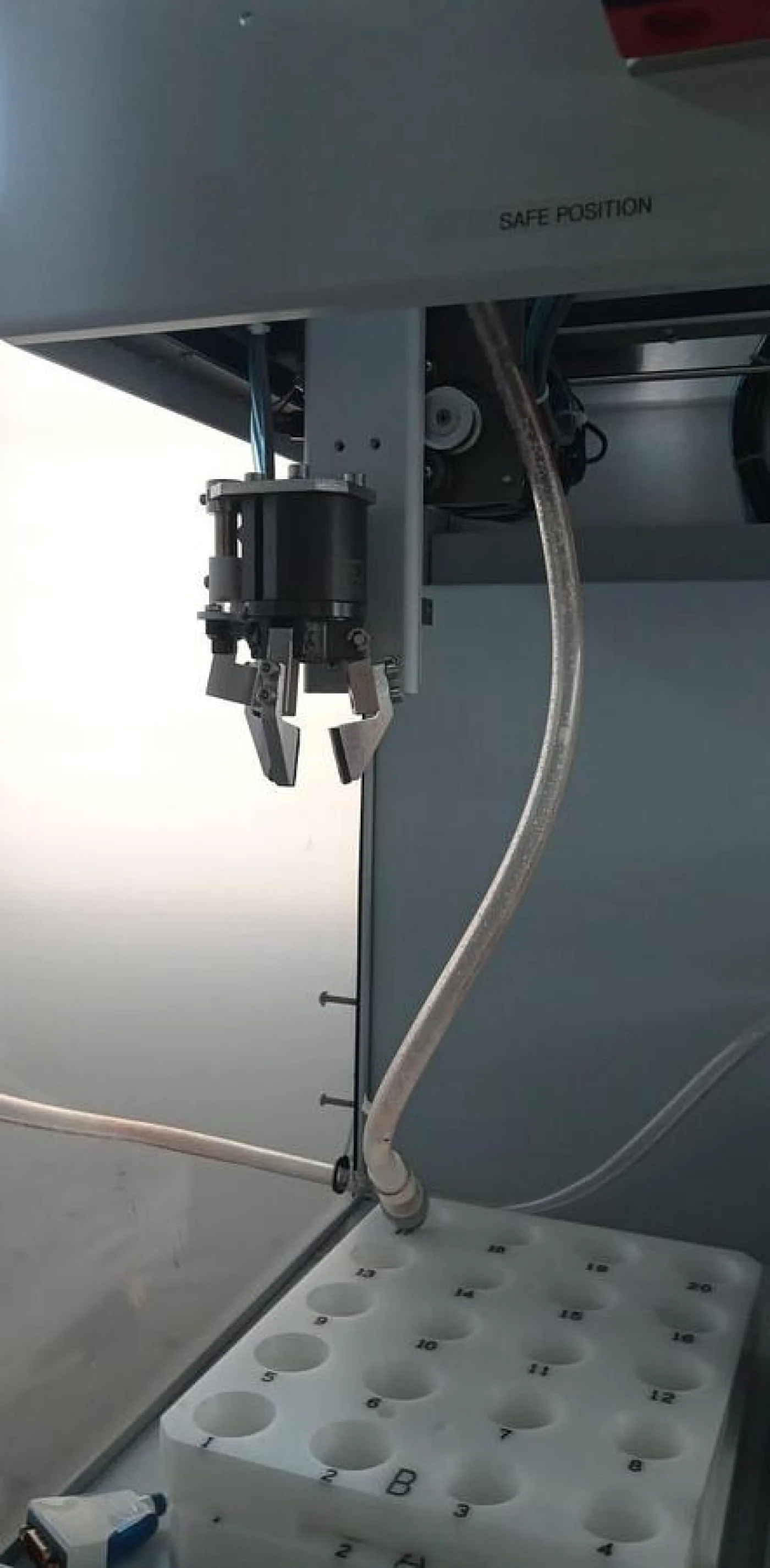 Innova Systems Prüfstation für Nasenspray-Produkte NSP DW - 2