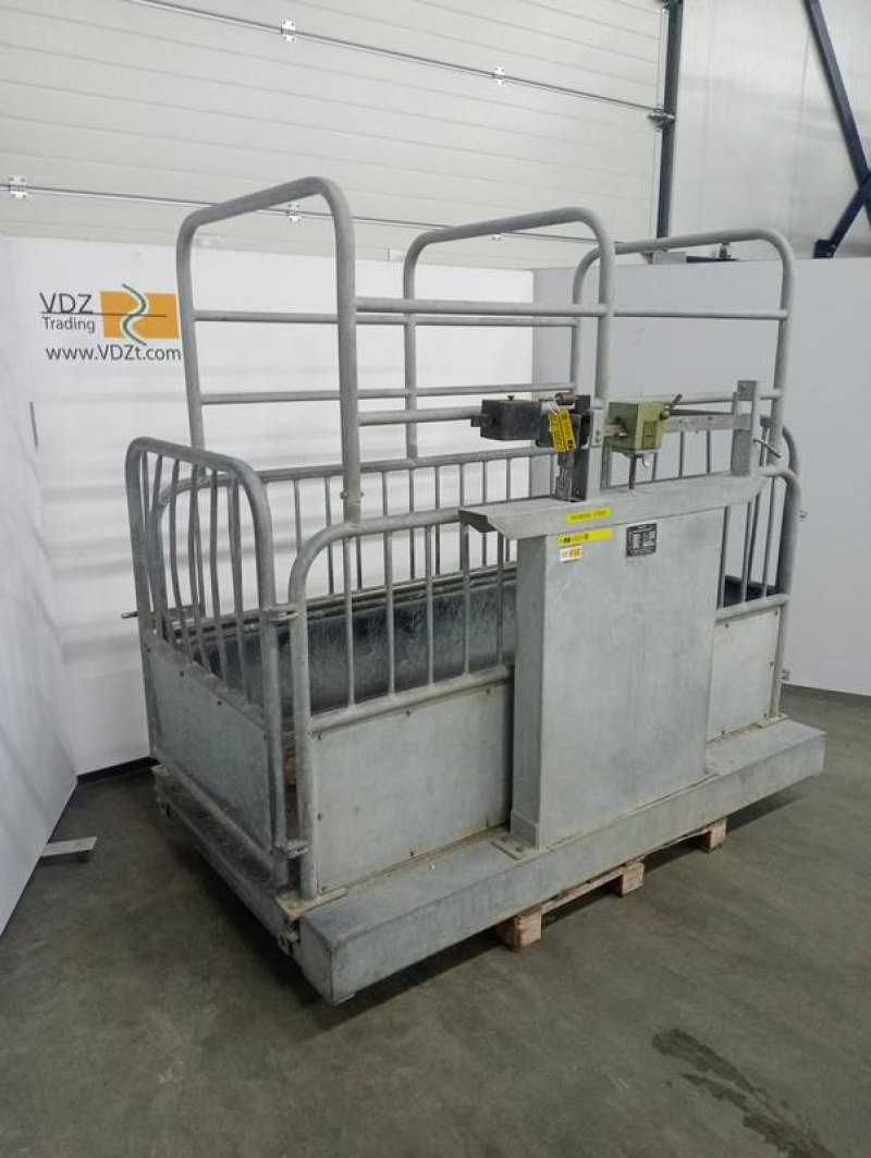 Weighing scale for live animals