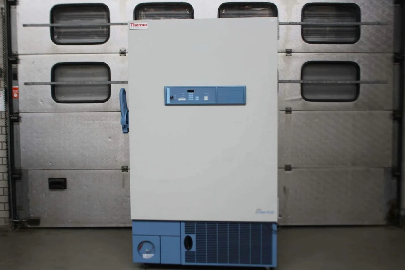 Thermo Revco Ultima Plus ULT3280-10HD-V43 Ultra Low Vriezer - 1