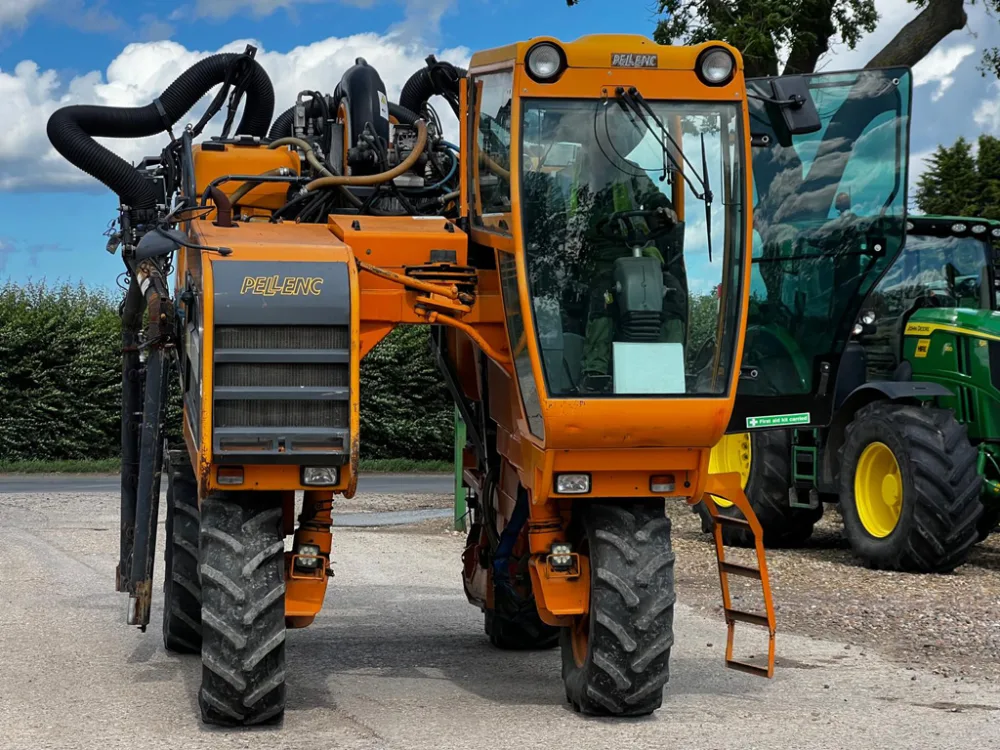 Miscellaneous - PELLENC 3100 SELF PROPELLED SPRAY