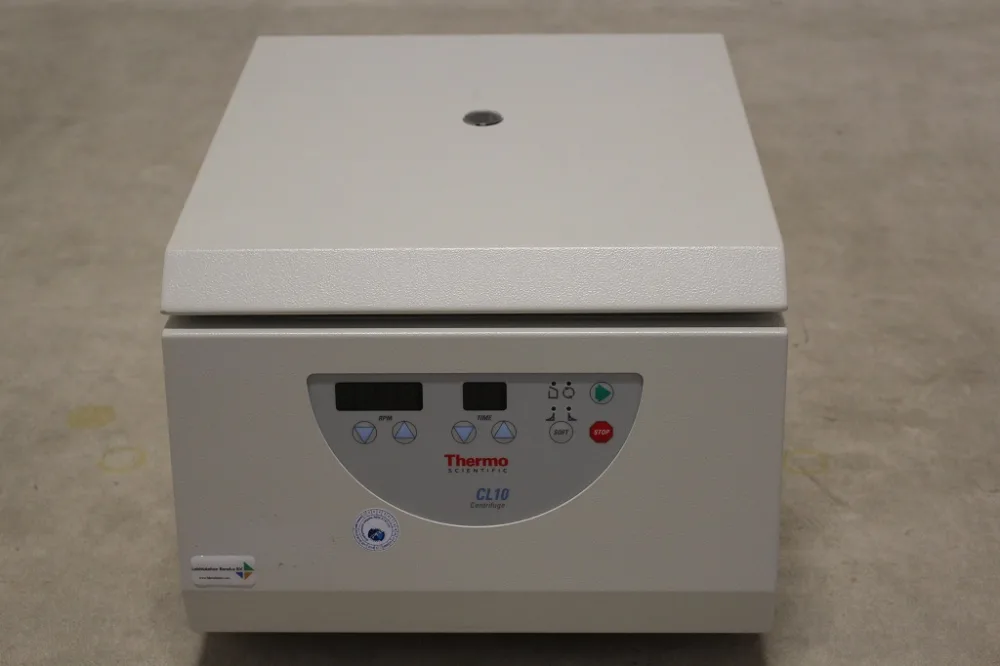 Thermo CL10 Centrifuge