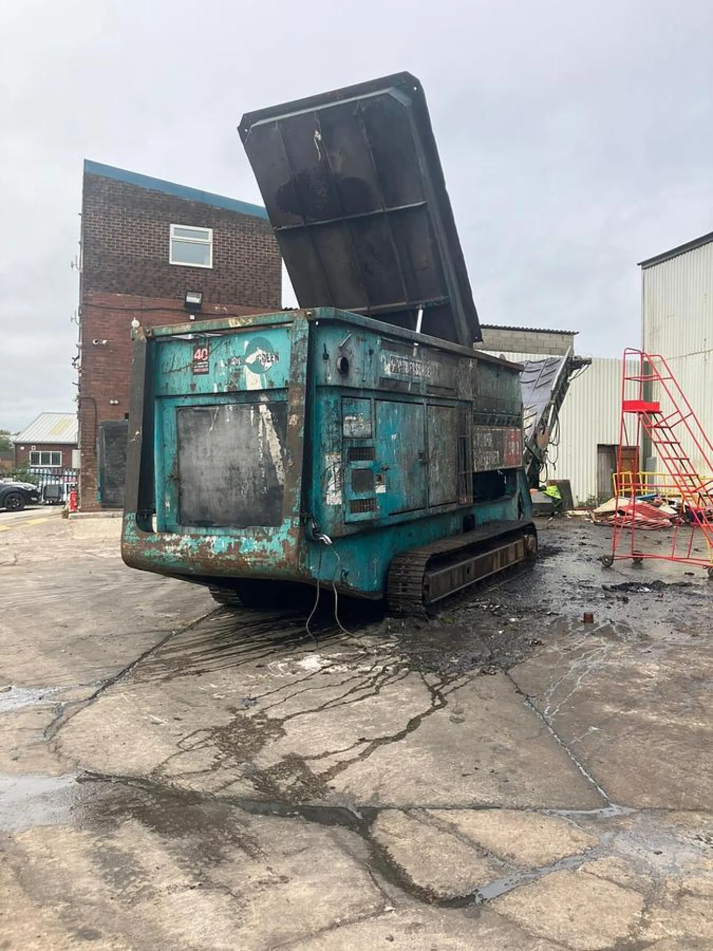 2006 Powerscreen Powershredder 2400 Slow-Speed Twin-Shaft Shredder - 2