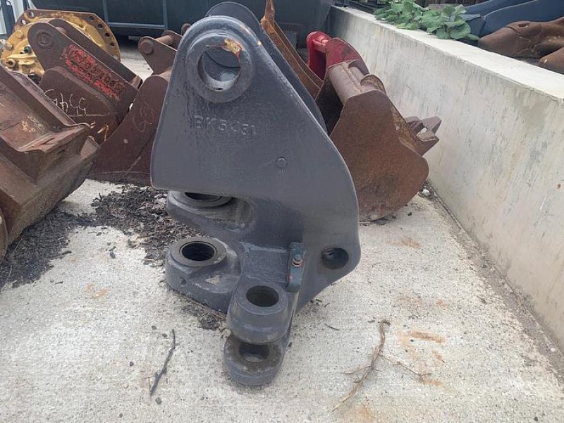 Volvo Stütze / Knickgelenk / Anbaubock passend zu Volvo ECR88