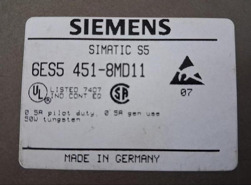Siemens SIMATIC S5 6ES5 451-8MD11 Digital Output Module