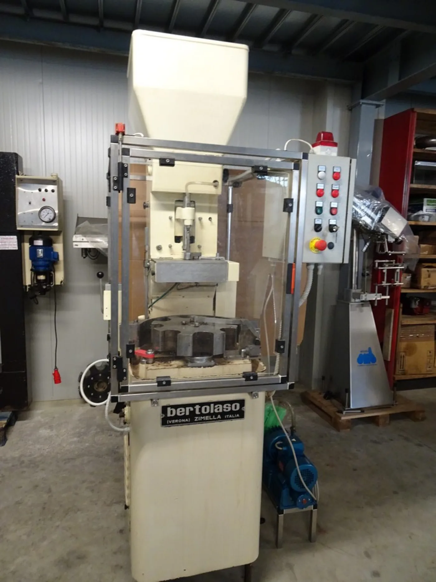 AUTOMATIC CORKING MACHINE BERTOLASO, MODEL SUPER GLORIA 108, MONOHEAD FOR NATURAL CORKS, SECOND-HAND MACHINE - 3