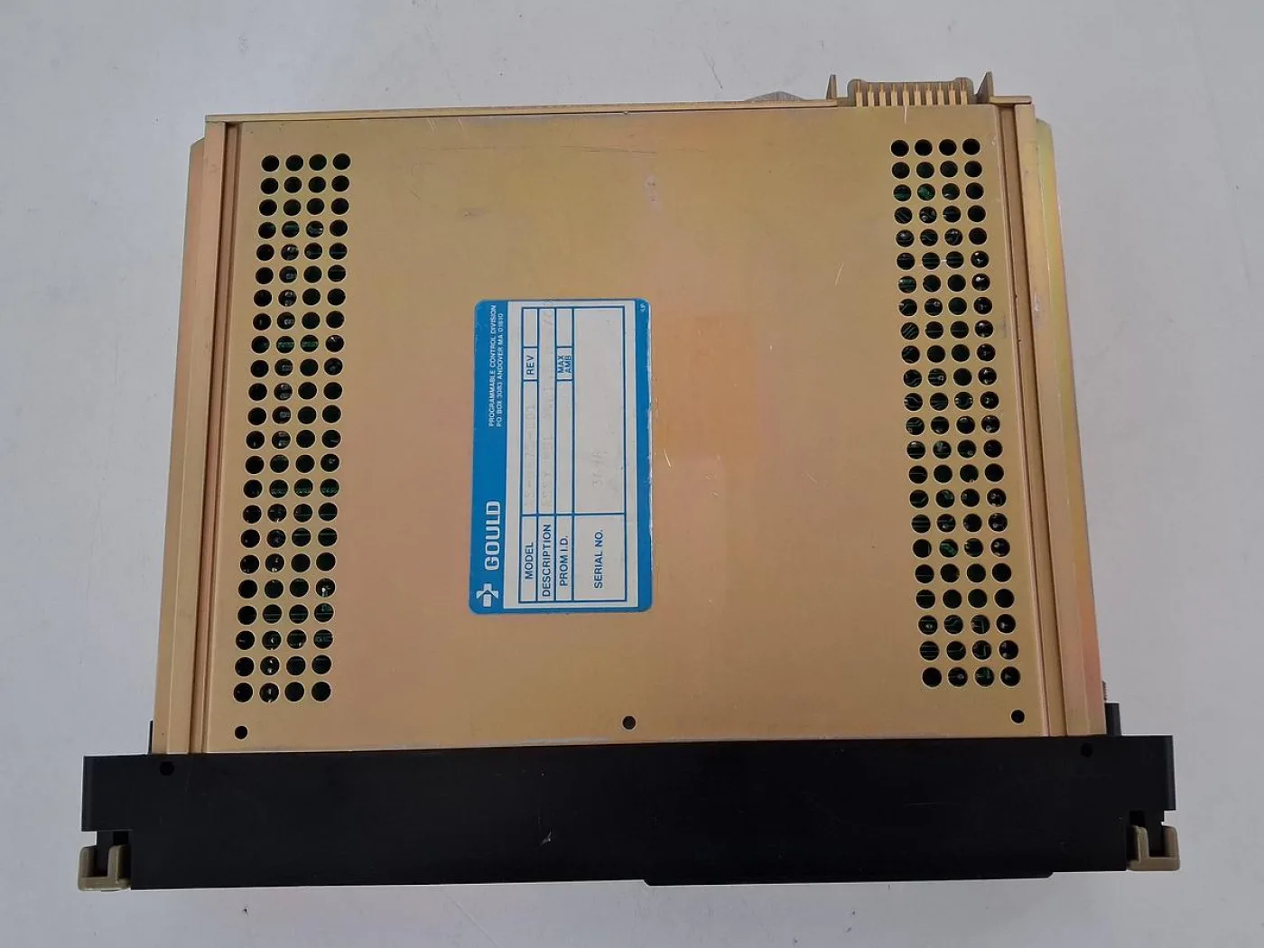 Modicon Gould Programmable Control Division I/O Module B875 - 3